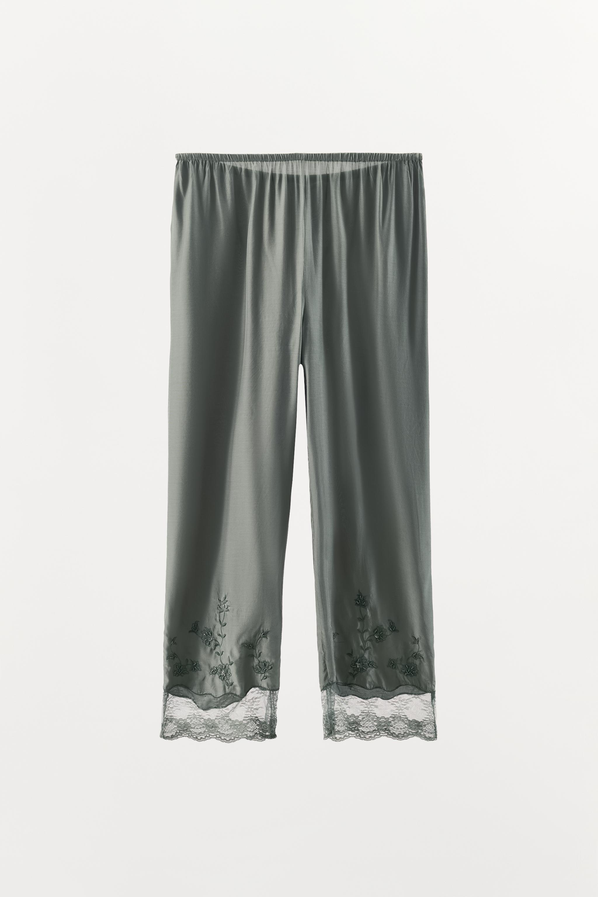 PANTALON STYLE PYJAMA BRODERIES DENTELLE